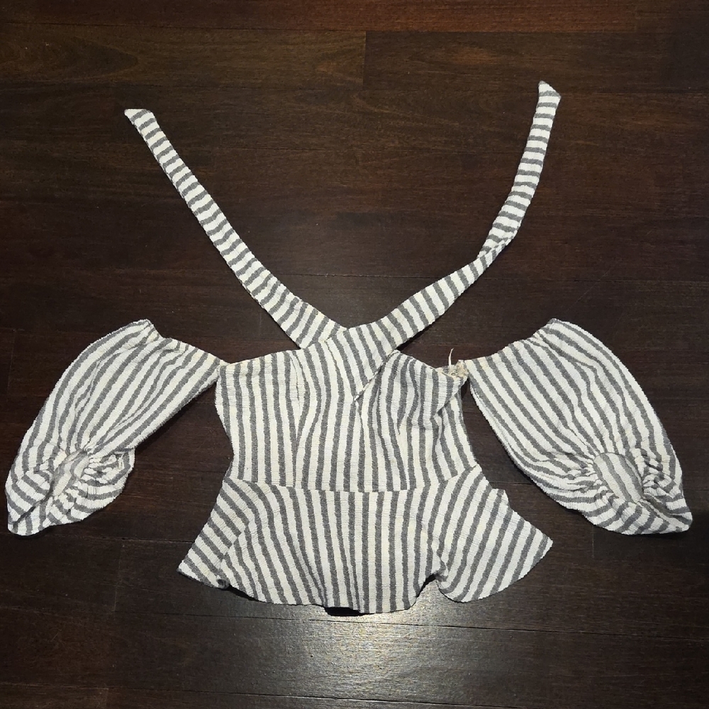 WOMEN'S HEARTBEEPS GREY & WHITE PINSTRIPE TOP BLOUSE BALLOON SLEEVES SZ M $20